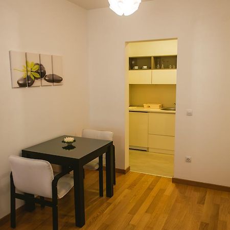 Maja Apartment Belgrado Exterior foto