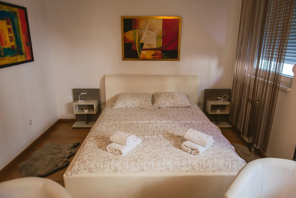 Maja Apartment Belgrado Exterior foto