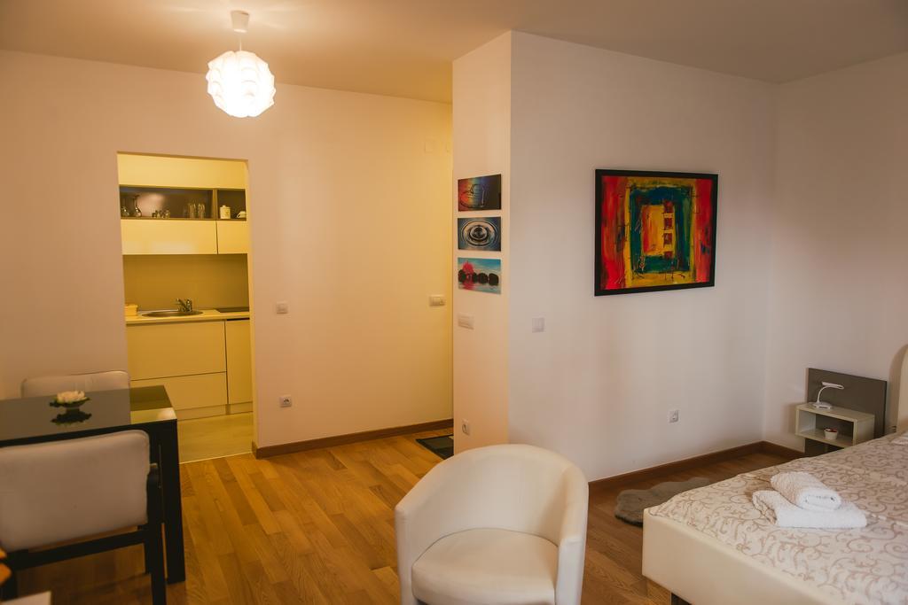Maja Apartment Belgrado Exterior foto